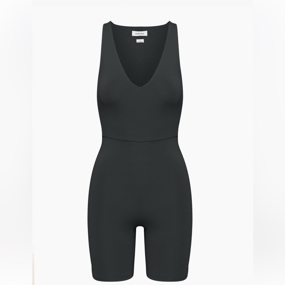 Contour v neck romper